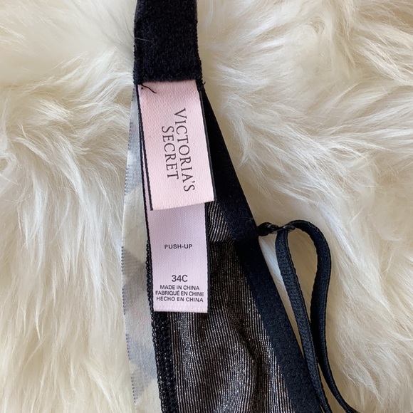 Victoria’s Secret Push Up Bra 34C, never worn - Picture 5 of 5